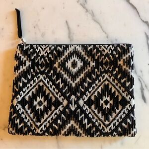 Black & White Beaded Patterned Clutch with zipper & 2 inside pockets